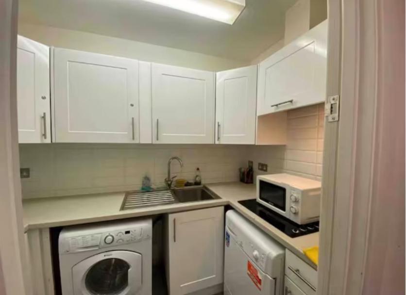 Cosy Private Rooms In Euston Square, Central Лондон Екстер'єр фото